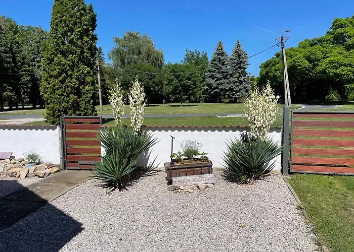 In - Balaton 18046 Apartment Balatonberény